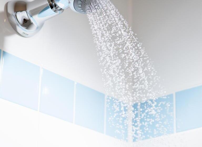 اتاق استاندارد سه نفره, Leonardo Derby