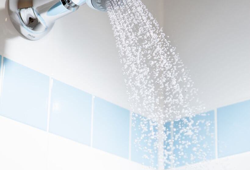 اتاق سوپریور, Leonardo Derby