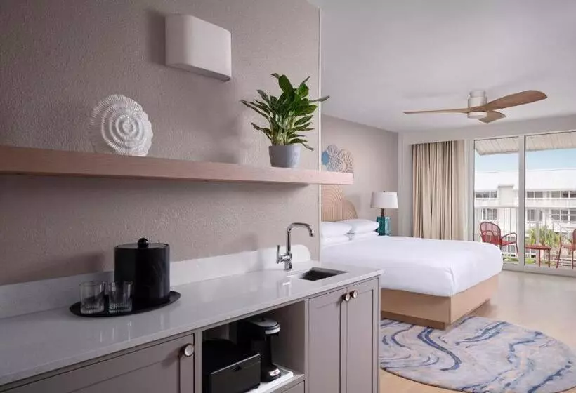 キングサイズベッドのスタンダードルーム, Marriott Hutchinson Island Beach Resort, Golf & Marina