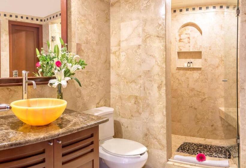 带两个卧室的顶楼公寓, Maya Villa Condo Hotel And Beachclub