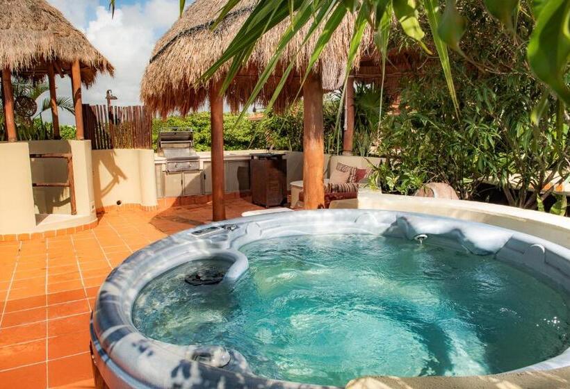 带两个卧室的顶楼公寓, Maya Villa Condo Hotel And Beachclub