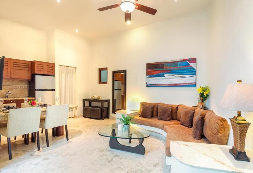 1 Bedroom Penthouse Apartment, Maya Villa Condo Hotel And Beachclub
