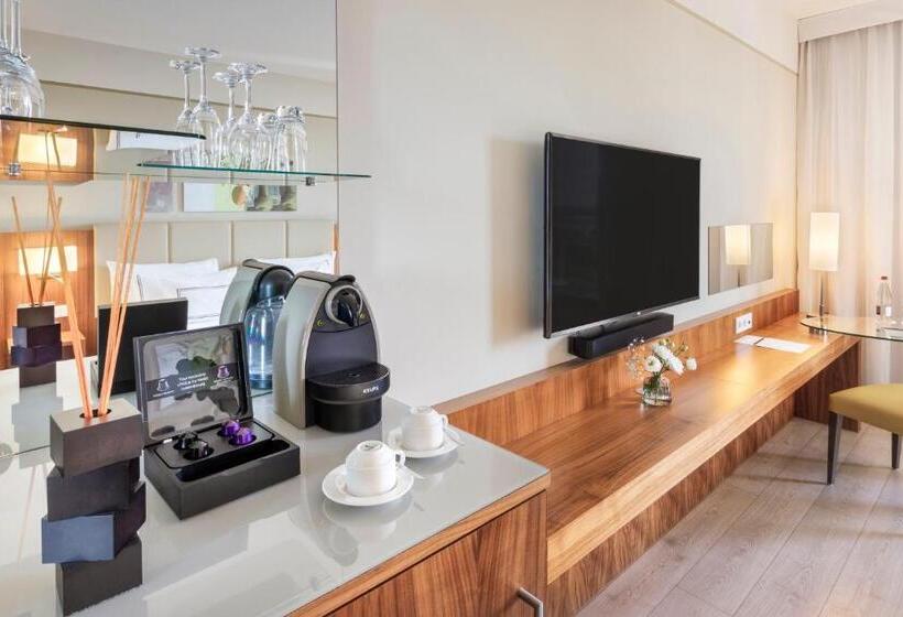 اتاق استاندارد با چشم‌انداز شهر, Melia Luxembourg