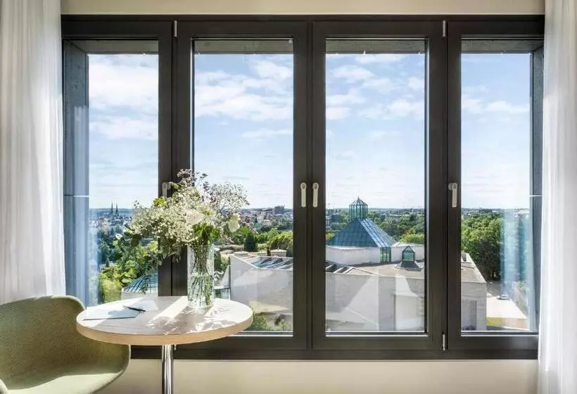 سوییت, Melia Luxembourg