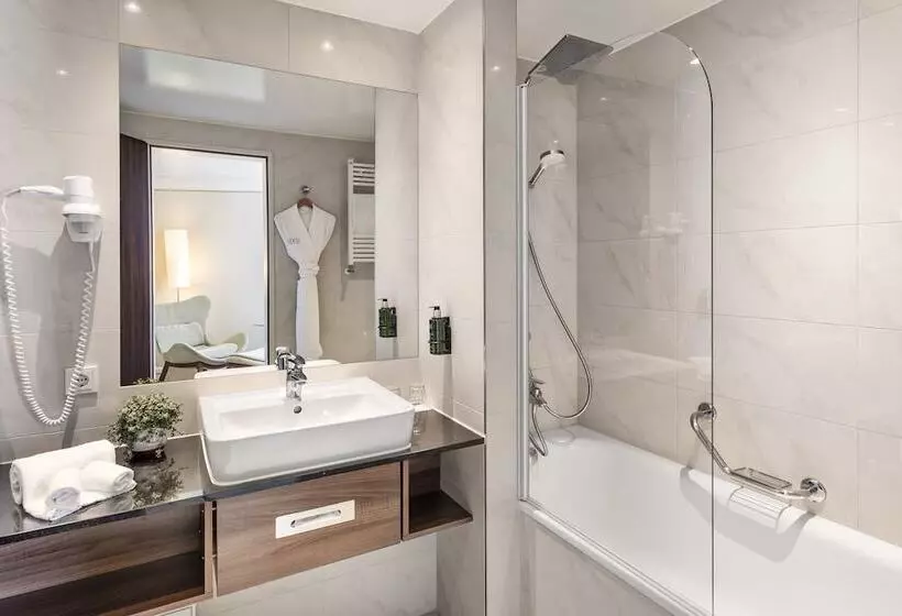 اتاق استاندارد با چشم‌انداز شهر, Melia Luxembourg