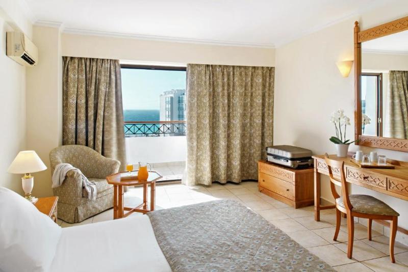 オーシャンビュースイート, Mitsis Petit Palais