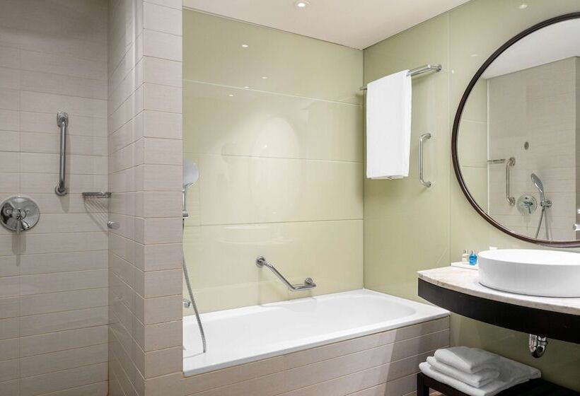 سوییت جونیور, Radisson Blu Hotel Bucharest