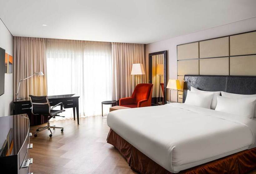 سوییت جونیور, Radisson Blu Hotel Bucharest