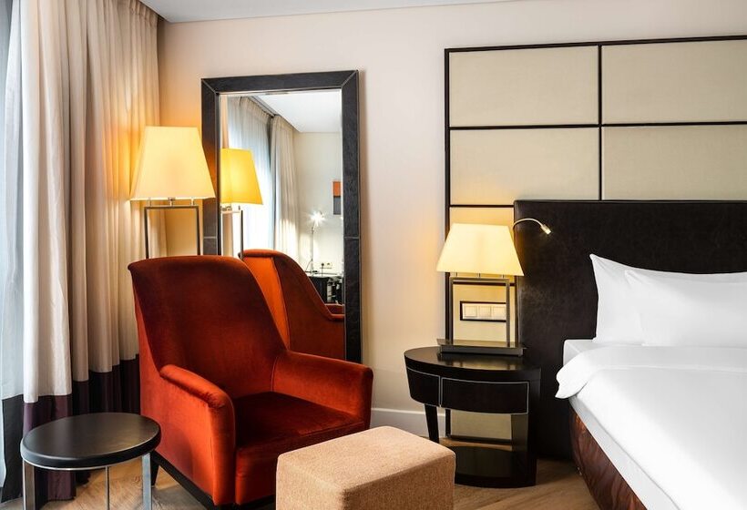 سوییت جونیور, Radisson Blu Hotel Bucharest