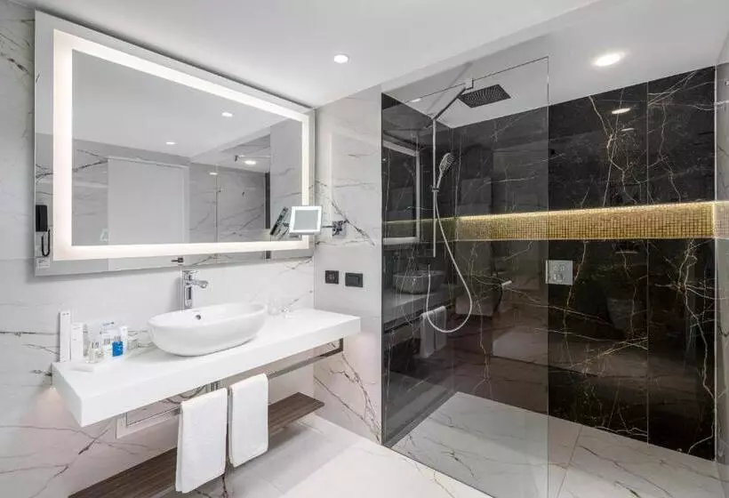 سوئیت اجرایی با تخت کینگ, Radisson Blu Hotel Bucharest