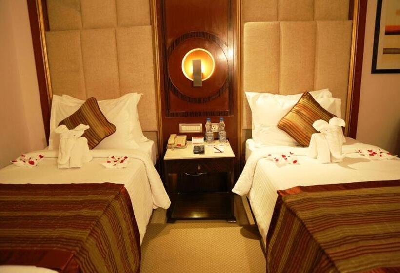 غرفة ديلوكس, The Acura Bmk