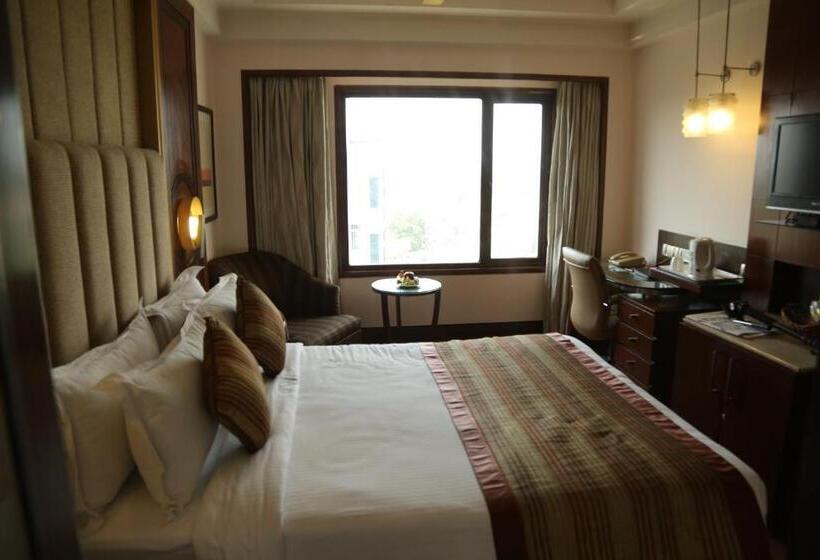 غرفة تنفيذية, The Acura Bmk