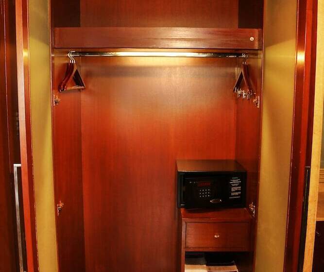 غرفة ديلوكس, The Acura Bmk