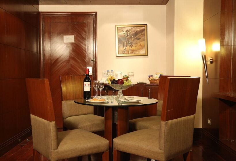 جناح, The Acura Bmk