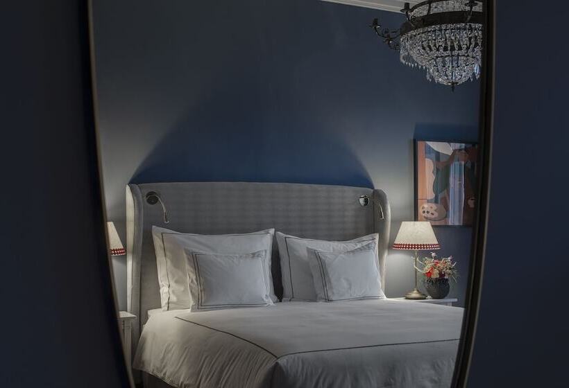 디럭스 룸, The Sparrow