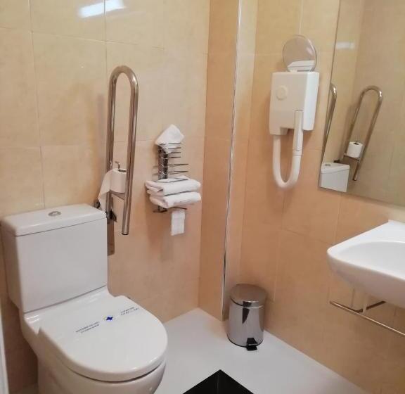 غرفة قياسية, Turismo Miranda