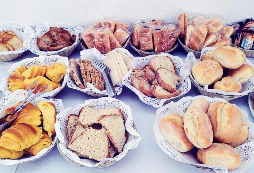 غرفة قياسية ثلاثية, Turismo Miranda