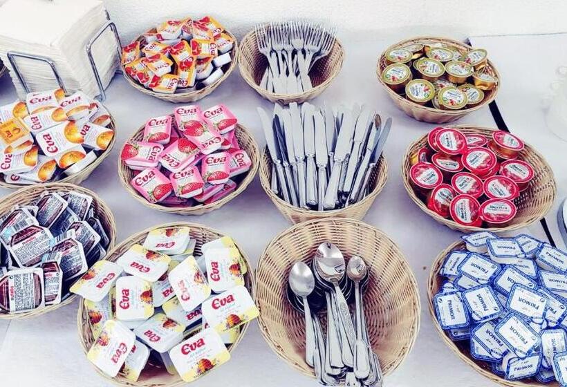 غرفة عائلية, Turismo Miranda