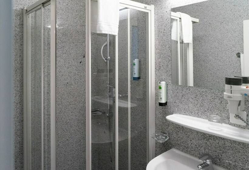Номер Стандарт Индивидуальный, Tailormade Hotel Stans Süd