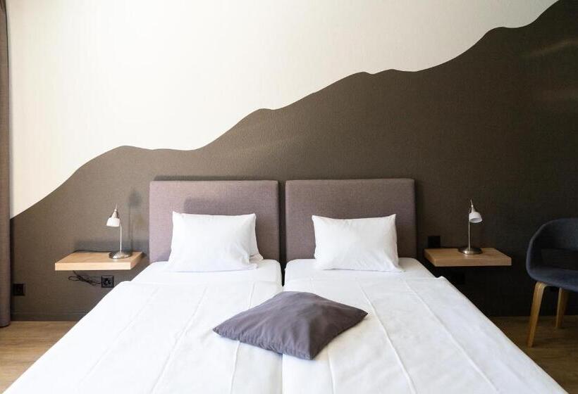 Номер Стандарт, Tailormade Hotel Stans Süd