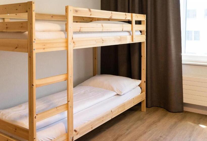 Четырехместный Номер Стандарт, Tailormade Hotel Stans Süd