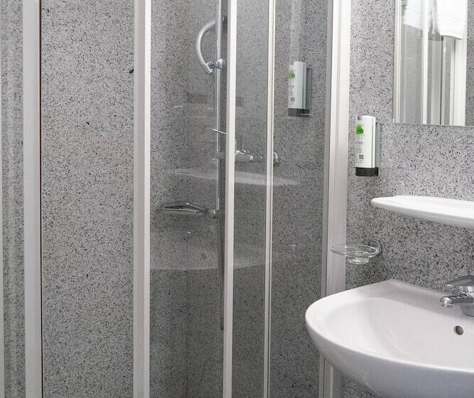 Номер Стандарт, Tailormade Hotel Stans Süd