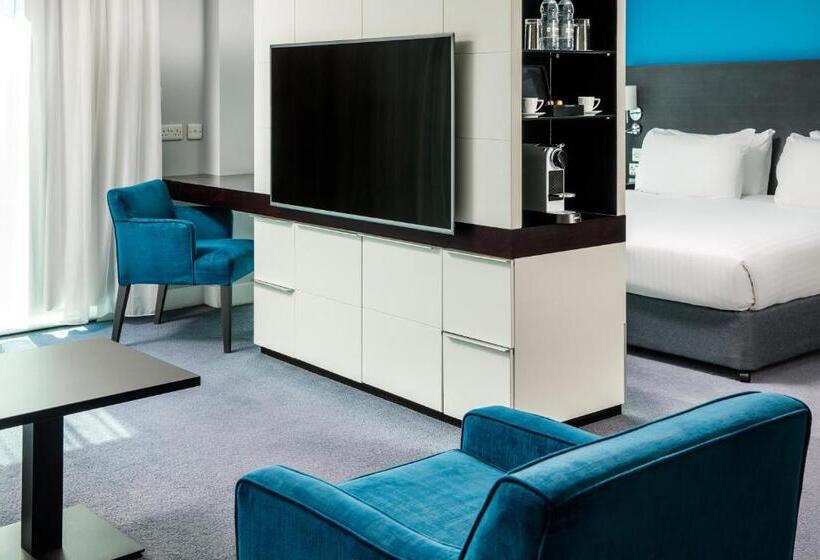 주니어 스위트, Radisson Blu Hotel, Cardiff