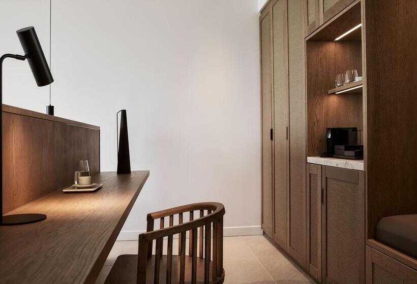 オーシャンビュースイート, The Olivar Suites