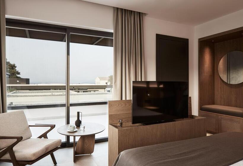 庭の見えるジュニアスイート, The Olivar Suites