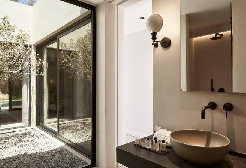 エクゼクティブスイート, The Olivar Suites