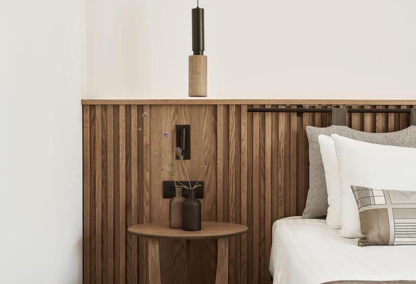 Полулюкс с Бассейном, The Olivar Suites