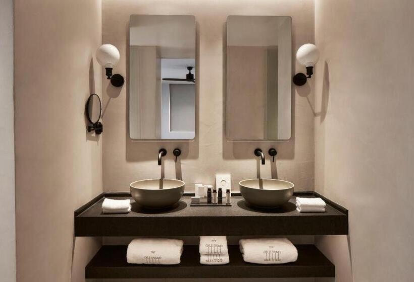 庭の見えるジュニアスイート, The Olivar Suites