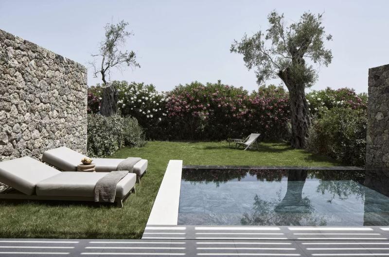 オーシャンビュースイート, The Olivar Suites