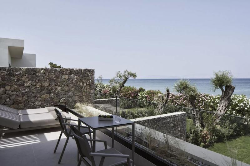 オーシャンビュースイート, The Olivar Suites