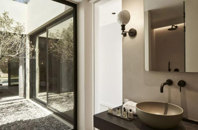 エクゼクティブスイート, The Olivar Suites