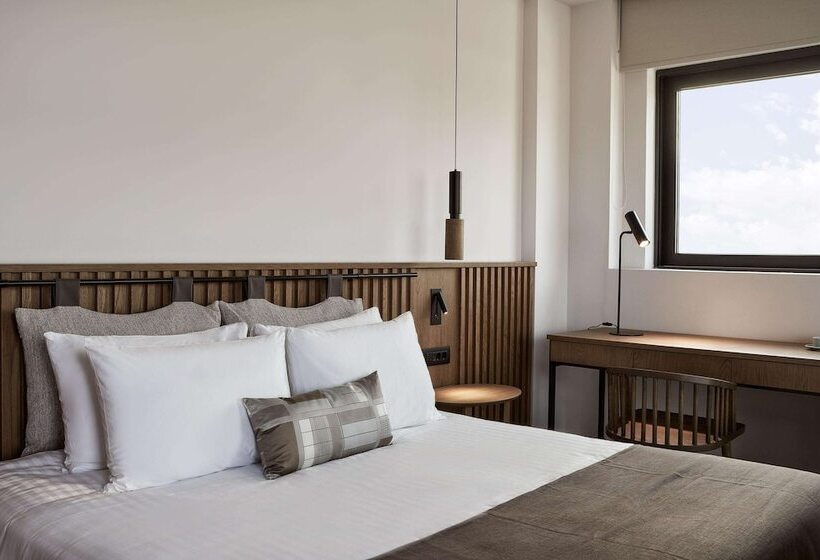 庭の見えるジュニアスイート, The Olivar Suites