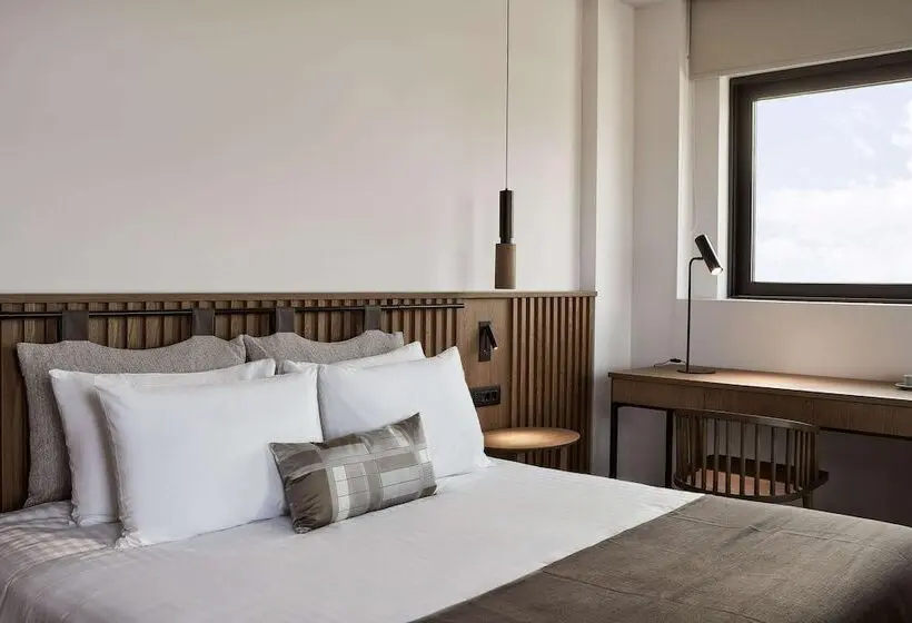 庭の見えるジュニアスイート, The Olivar Suites