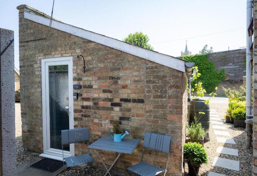 חדר סטנדרט, The Bramley House