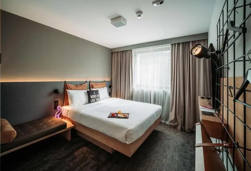 Deluxe Zimmer, Moxy Sion