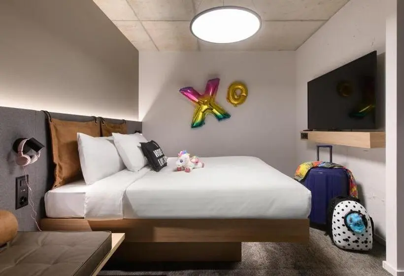 Familienzimmer, Moxy Sion