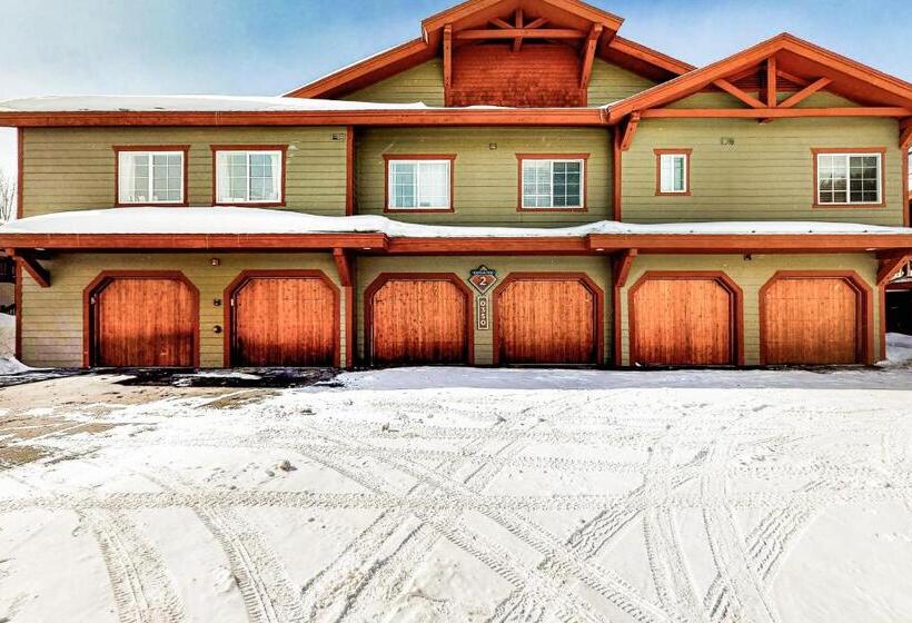 2ベッドルームハウス, Revett Retreat