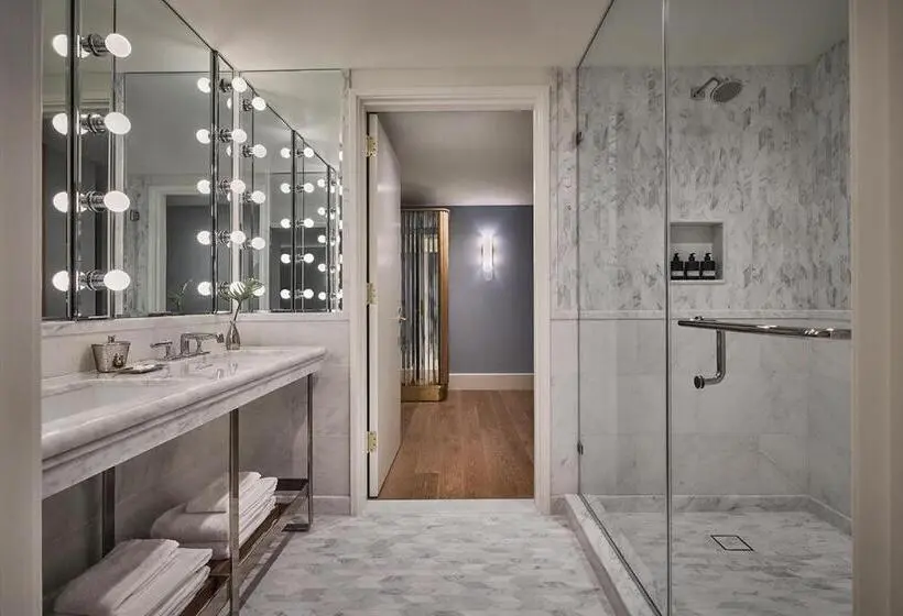 バルコニー付きスタンダードステューディオ, Pendry West Hollywood
