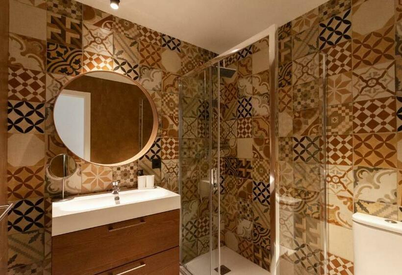 اتاق پرمیوم, Welldone Sierpes Boutique