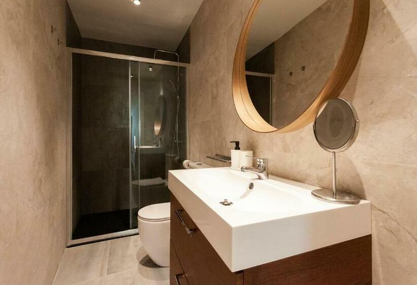 اتاق سوپریور با تخت بزرگ, Welldone Sierpes Boutique