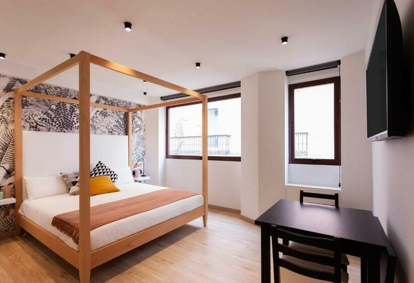 اتاق لوکس با تخت بزرگ, Welldone Sierpes Boutique