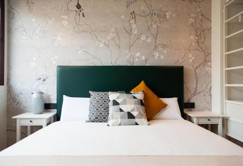 اتاق سوپریور با تخت بزرگ, Welldone Sierpes Boutique