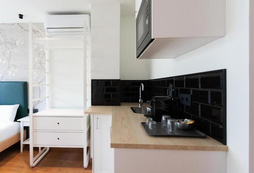 اتاق سوپریور با تخت بزرگ, Welldone Sierpes Boutique