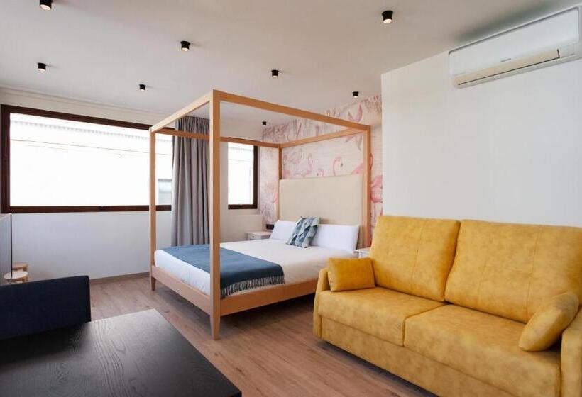 اتاق سوپریور, Welldone Sierpes Boutique