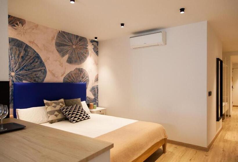 سوییت, Welldone Sierpes Boutique