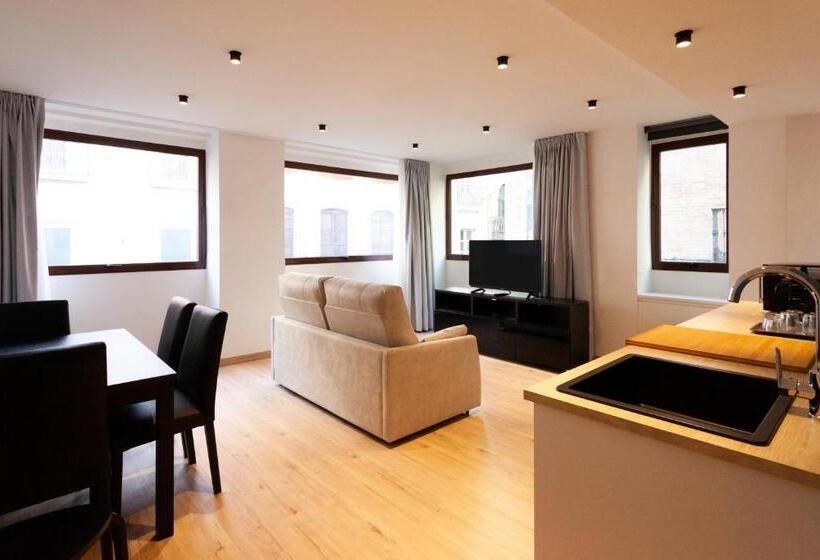 سوئیت با تخت بزرگ, Welldone Sierpes Boutique